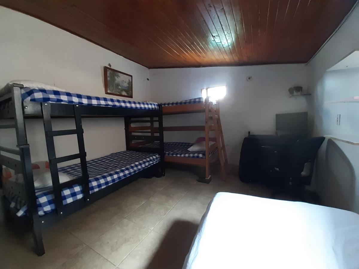 Appartement Artesanos Y Turistas à Guatapé Extérieur photo
