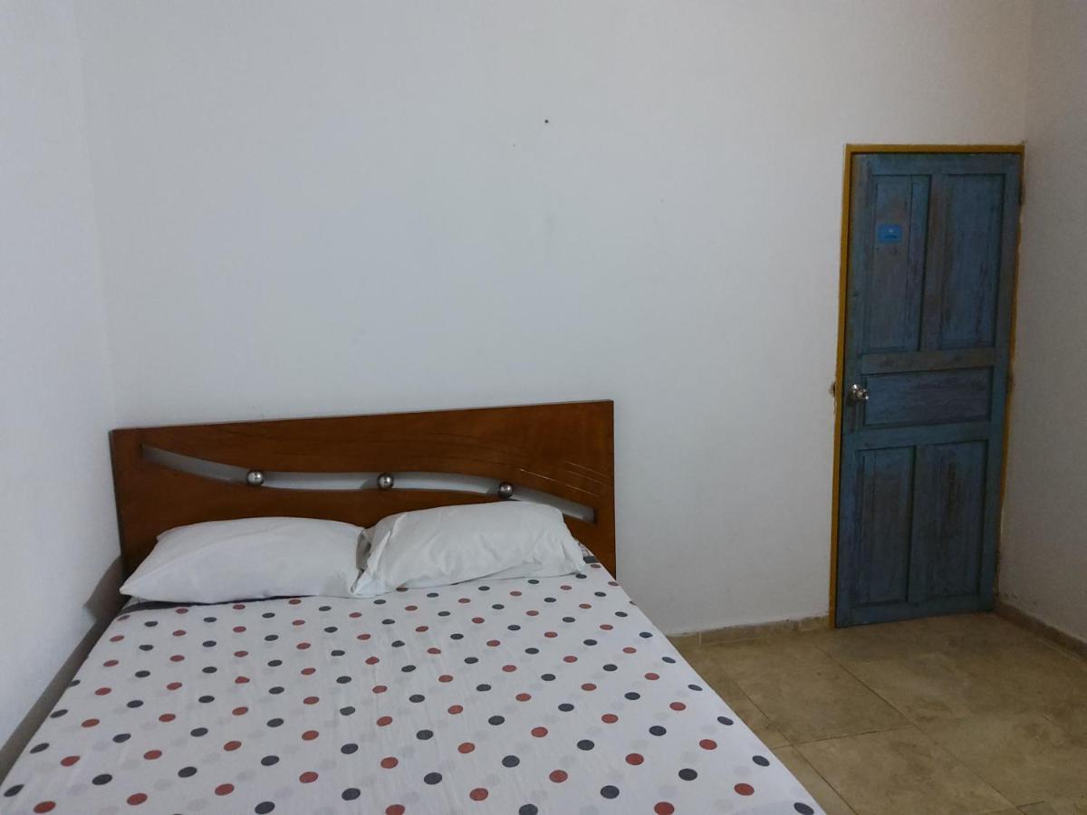 Appartement Artesanos Y Turistas à Guatapé Extérieur photo