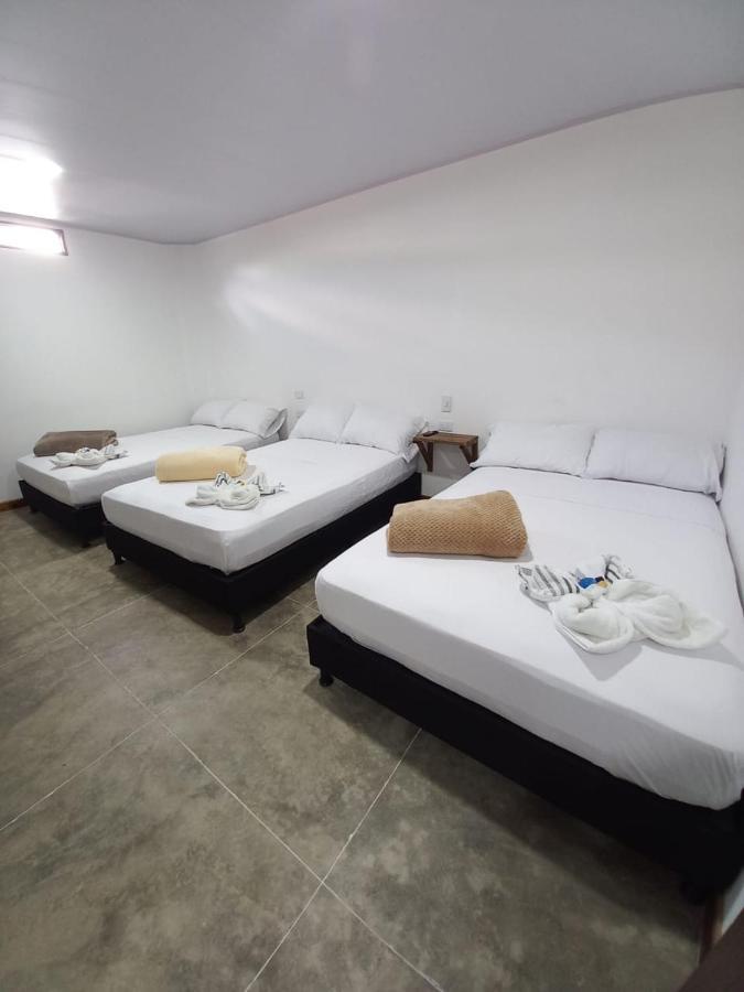 Appartement Artesanos Y Turistas à Guatapé Extérieur photo