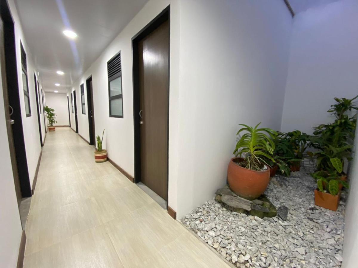 Appartement Artesanos Y Turistas à Guatapé Extérieur photo