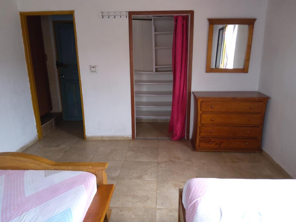 Appartement Artesanos Y Turistas à Guatapé Extérieur photo